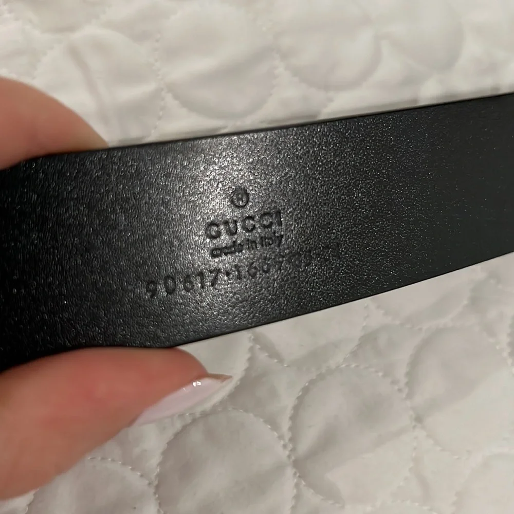 GUCCI MEN BLACK LEATHER BELT WITH SILVER HARDWARE ELEGANT LUXURY DESIGNER